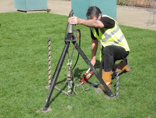 itke_stuttgart's tweet photo. Testing ground anchors from #Spirafix #engineeringseason https://t.co/pzjPjjcPUK
