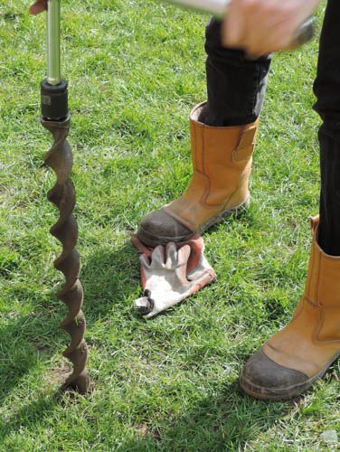 itke_stuttgart's tweet photo. Testing ground anchors from #Spirafix #engineeringseason https://t.co/pzjPjjcPUK