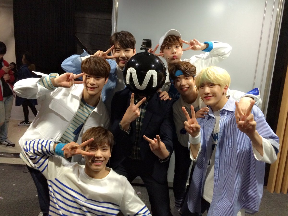 M2MPD's tweet photo. 나참 귀엽고 잘생긴 친구들을 만났긔 #아스트로 #ASTRO #숨바꼭질 #입덕 #오늘부터1일 #자주만나긔 데헷 https://t.co/8P5e64fPYK
