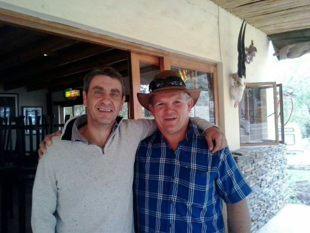 DungBeetleBar's tweet photo. Look who's in town! #Boesman Die Namakwalandse Boerseun ...and he'll be back next week to perform here! #livemusic 🎸 https://t.co/V0pm4poqzT