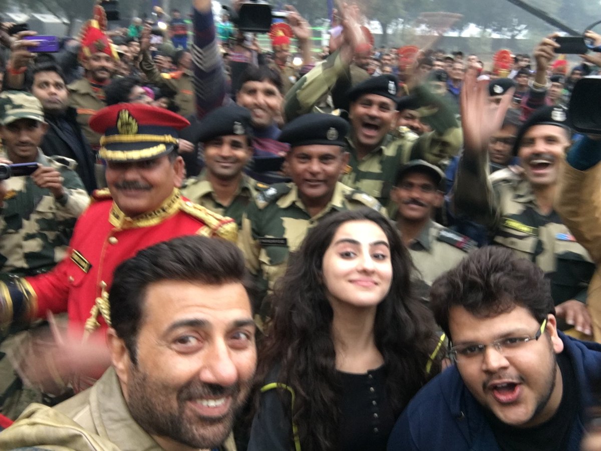iamsunnydeol's tweet photo. Missing my team @Ghayalagain #memories #GhayalOnceAgain https://t.co/i2cSB960vd