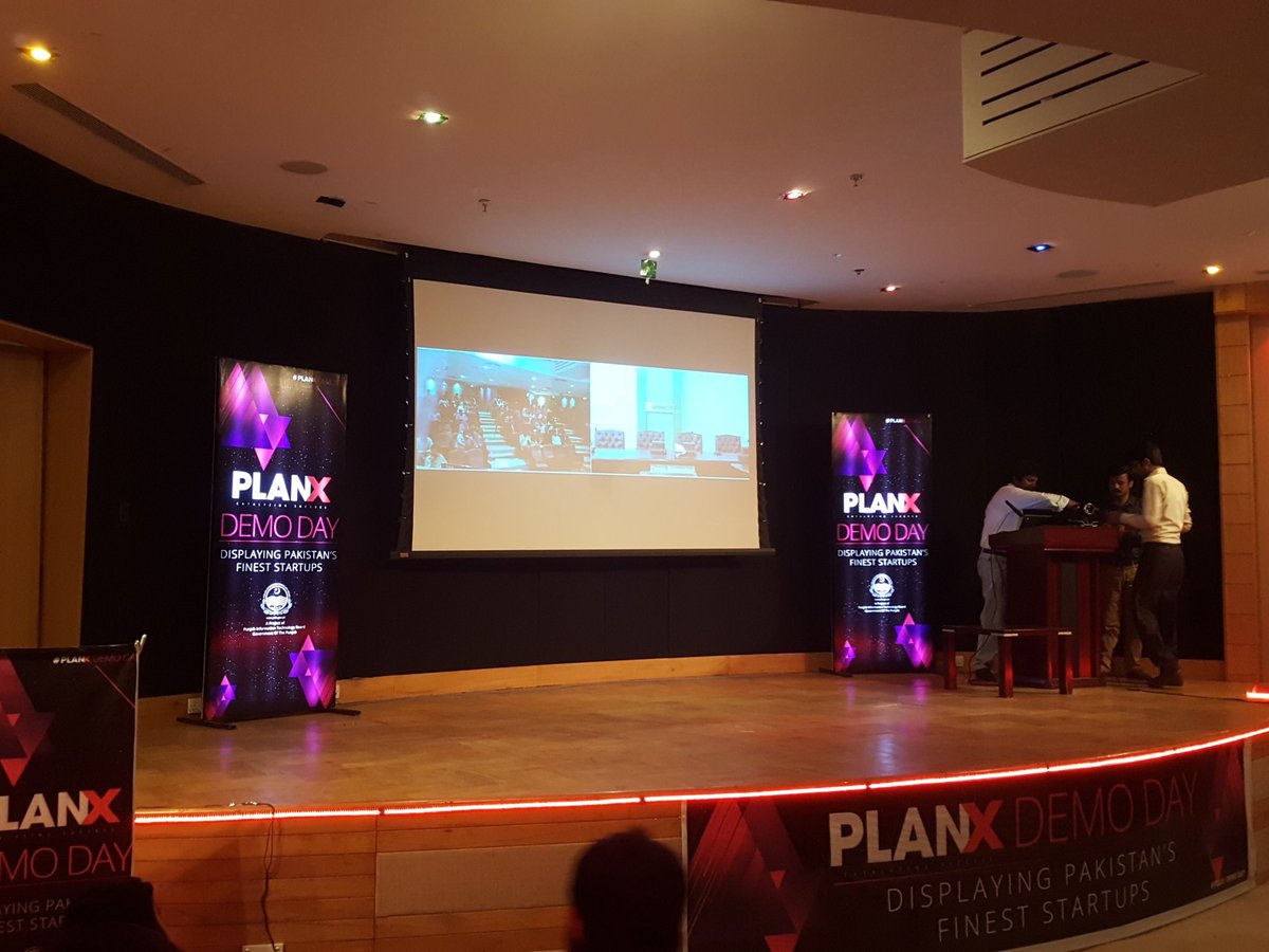 shareviasms's tweet photo. Learn how to perform marketing on #Facebook at #PlanXDemoDay Starting shortly by Mr. Sarim #ShareViaSMS #UberPKR https://t.co/pV7eR6ZUK3