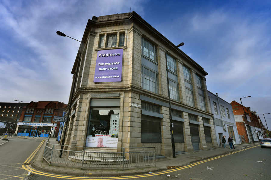 ExpressandStar's tweet photo. #Kiddisave customers won't get money back
If you're affected call Carl Jackson 01543 465305
https://t.co/UBQSEMPz4z https://t.co/IhUISUMVDP