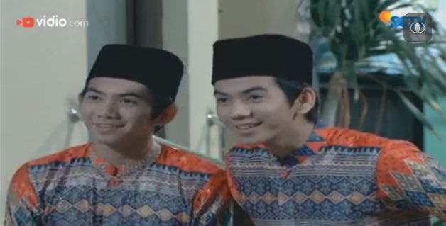 <a href="/DA2_Rizki/">Rizki 2{R} Real</a> <a href="/DA2_Ridho/">Ridho 2{R}</a> Pake baju buatan Papa jd makin kece #HBNMakinSeruAdaRizkiRidho