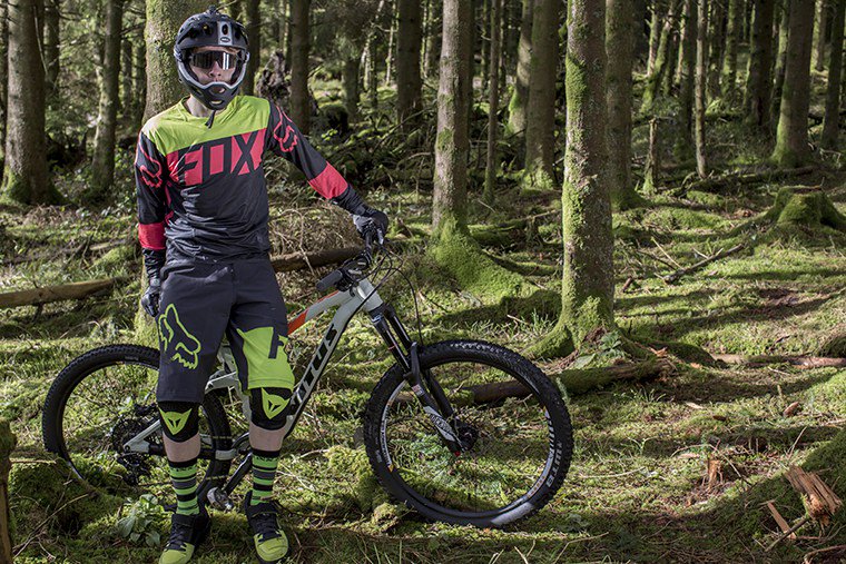 enduro bike wear