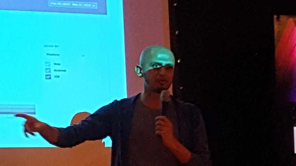 shareviasms's tweet photo. @Facebook Sarim Aziz Talks about Facebook Anylatics #ShareViaSMS #PlanXDemoDay #UberPKR https://t.co/yszI48p2UY