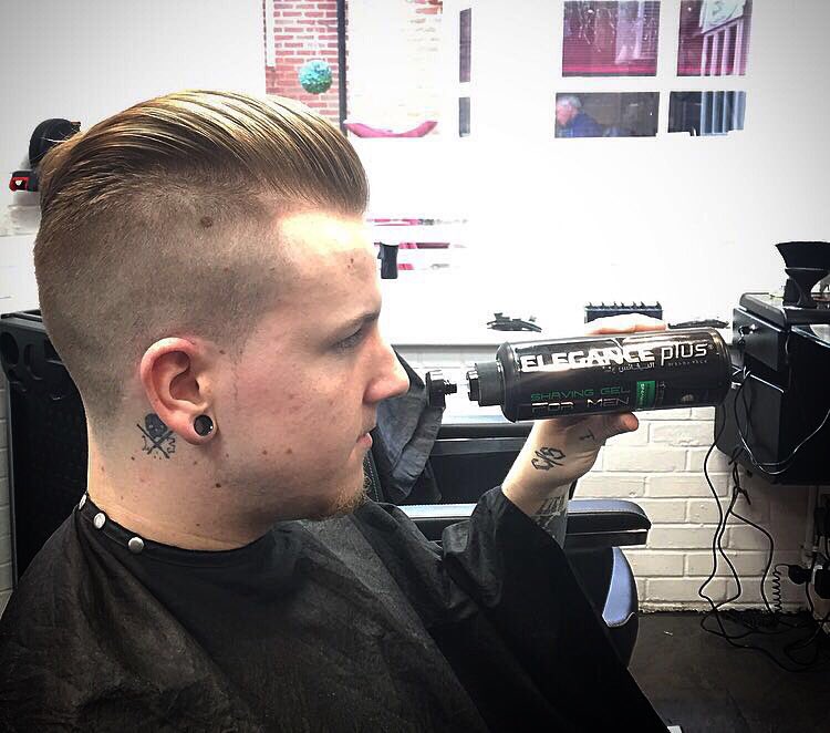 JonGents's tweet photo. Make sure you get your fresh trim for the weekend!!! 😎✂️
Slots available for our late night!!!
Call 01234 269857 https://t.co/zXpeWPlKnm