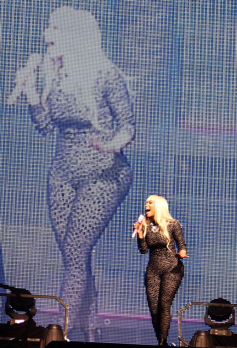 kaylynnpalm's tweet photo. @NICKIMINAJ was AMAZING in Cape Town! So in love with her! #NickiMinajSA #NickiMinajCapeTown #PinkPrintTourSA https://t.co/QBO52oYeFQ