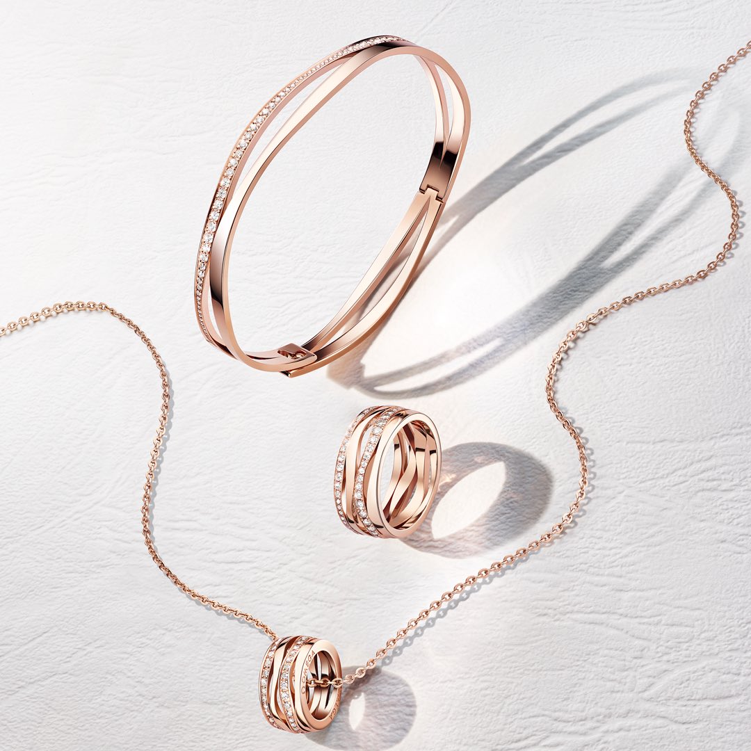 omegawatches's tweet photo. #Baselworld2016 In harmony with your watch – the Ladymatic collection of fine jewellery. https://t.co/o1zaFK08KU