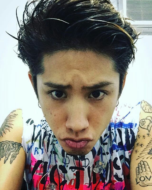 akari___oneok's tweet photo. みんなやってますが…
Takaの誕生日までに417RT行きたいのでご協力お願います🙏💦

#ONEOKROCK 
#OORerさんRT 
#OORerさんと繋がりたい 
#417
#RTした人全員フォローする https://t.co/rX5wMCxhL0