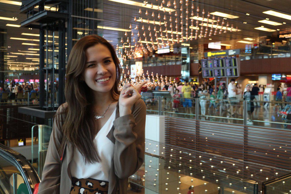 Kinetic Rain di Changi Airport artsy dan bagus bangeeett ❤️ #changiairport #covtranstv #SGserubareng <a href="/Singasik/">sing penting asik</a>