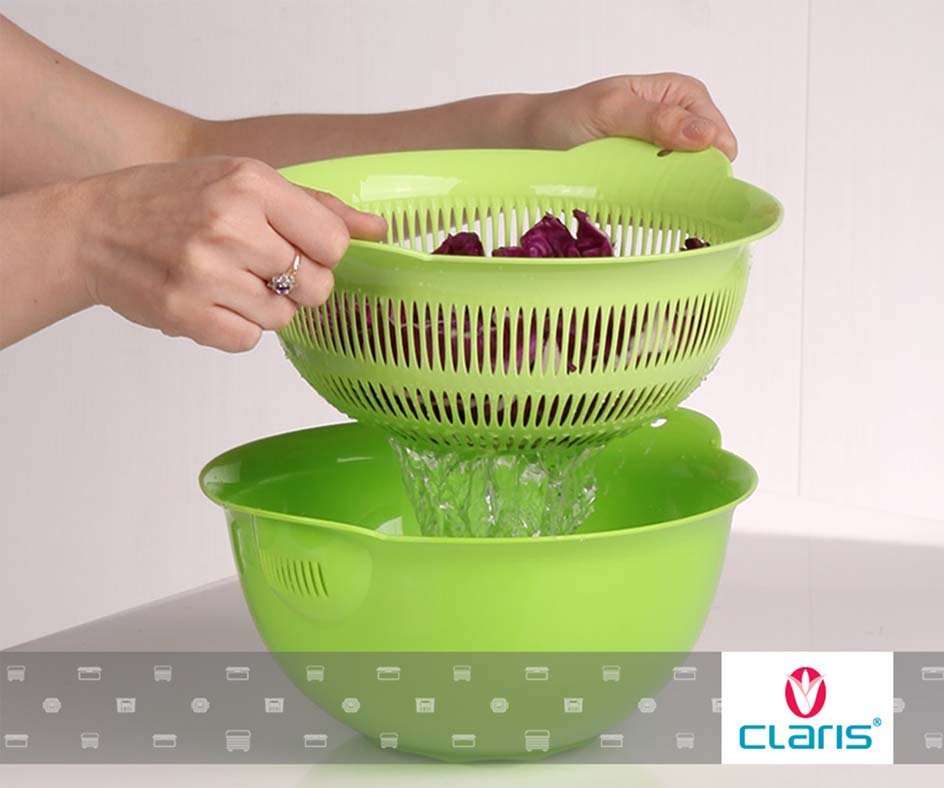 Strawbasin, saringan dan baskom untuk mencuci sayur dan buah, mudah ditiriskan hny dgn mengangkat saringannya saja.