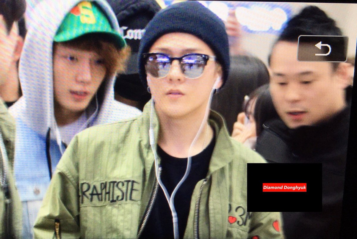 Diamond_D_0103's tweet photo. 160324 입국 prev3
#동혁 #DongHyuk #iKON #아이콘 https://t.co/uNw270j4s6