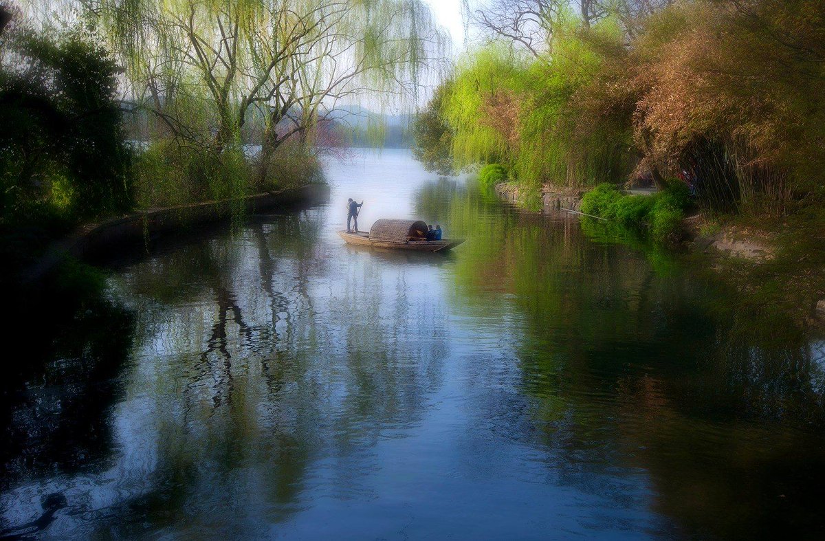 Gabriele_Corno's tweet photo. West Lake in Hangzhou.........by 林明仁 #China https://t.co/3wURJb4TQ7