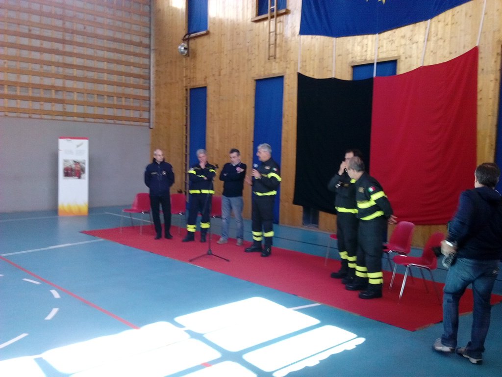 vdaufficiale's tweet photo. L'incontro con i vertici di VVFF e Protezione civile prosegue alla caserma Erik Mortara di Aosta https://t.co/0FCrGAVWkz