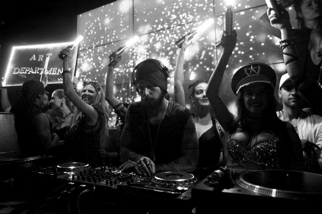 ARTDEPTMUSIC's tweet photo. The @MLAffair party at @MiamiMusicWeek! Photo by @worldredeye https://t.co/QXhmum6bTi