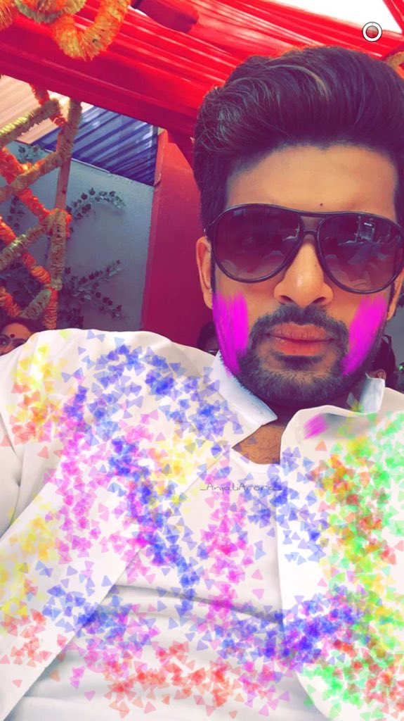 _AnjaliArora_'s tweet photo. Ok.. so here's the pic i was waiting for😍 (my wish🙈)
U both look so cute with these colours😘
@Kritika_Kamra @kkundra https://t.co/uriDFS4D6R