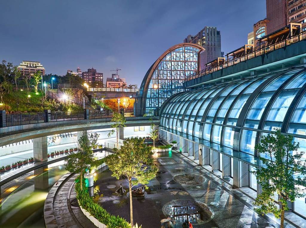 deensel's tweet photo. Daan park station.

#metrostation #台灣 #台北 #대만 #타이페이 #taiwan #taipei #taipeinight #тайвань https://t.co/LIl2eL898F
