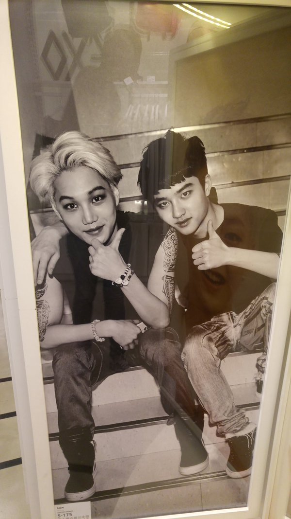 kaisoodoodles's tweet photo. nini, lend me ur teleportation skills so I can visit #coex and see this in EXO’luXion exhibition & #sumstore juseyo😭 https://t.co/TyzPJxrij5