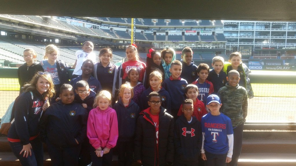 monikabray's tweet photo. My students and I in the Texas Rangers dugout!! #lspride https://t.co/TEQurJfDHx