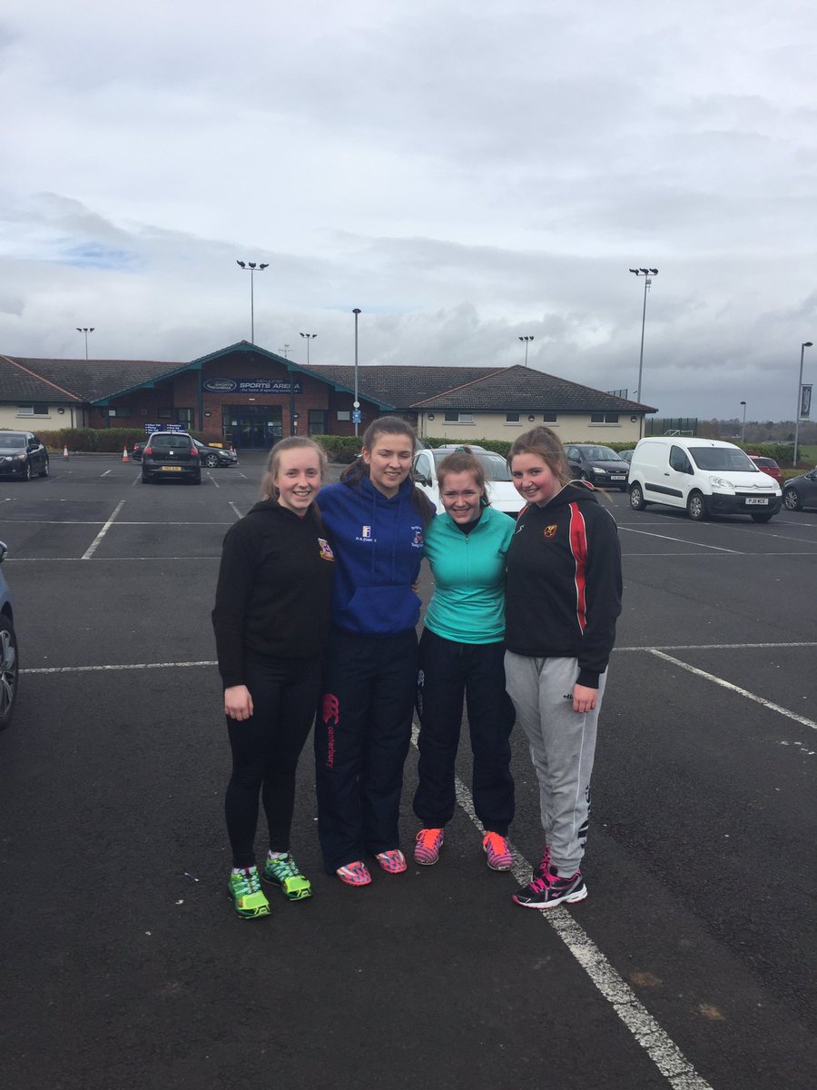 Limavadycrfc's tweet photo. Great run out for some of Limavady girls rugby players @ulster girls 7's session https://t.co/JTiIVnD1lN