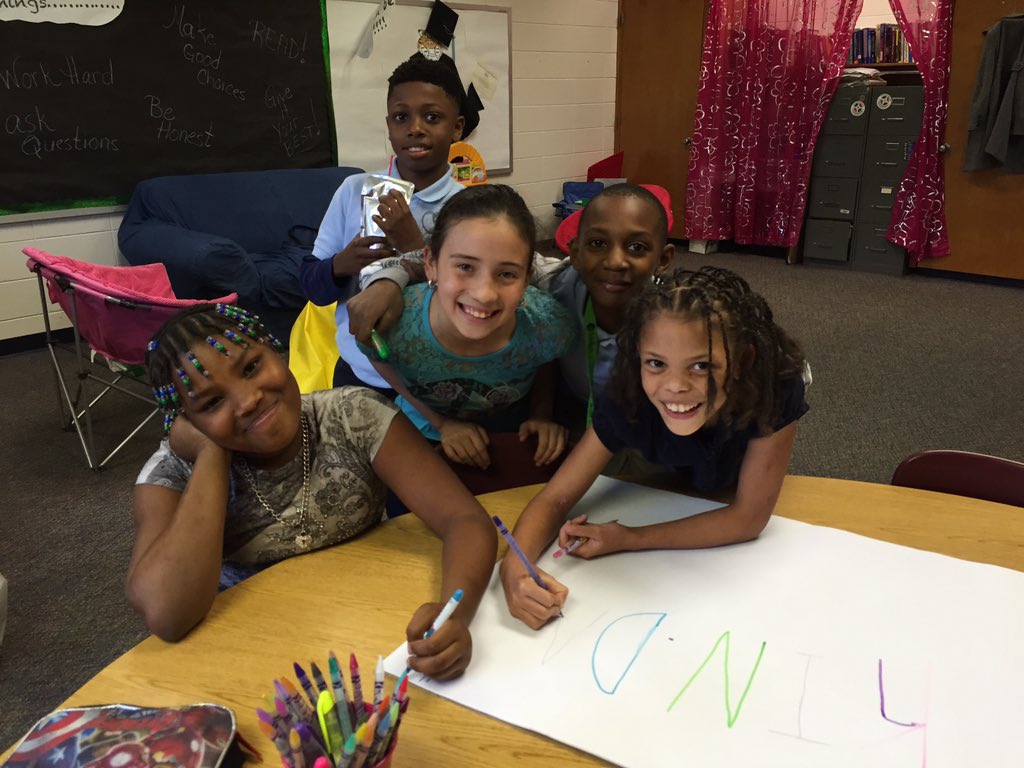 HaborakSchPsych's tweet photo. Practicing #teamwork &amp; #kindness @Taylors_Creek @MrsQ_Counselor https://t.co/GDBh3g7opG