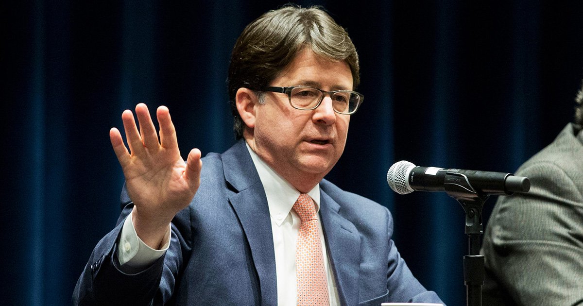 UVALaw's tweet image. #UVALaw alum #DeanStrang of @MakingaMurderer turns his spotlight on criminal justice bit.ly/1pAfE5Z