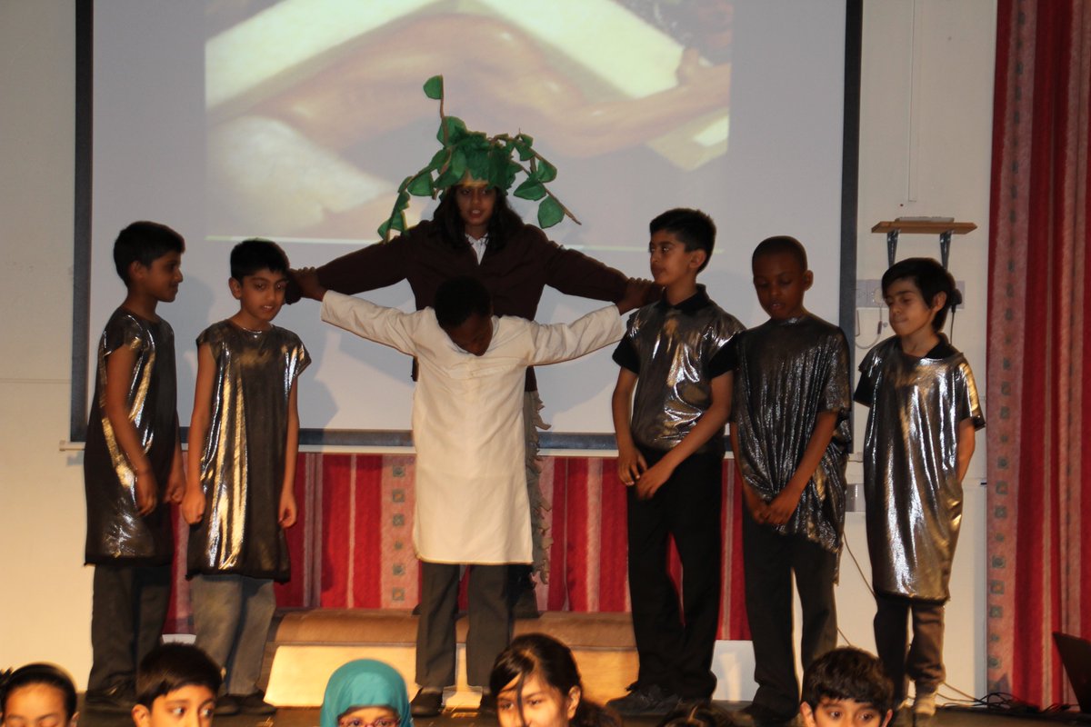 LE5Linden's tweet photo. Thank you Yr4 for a moving Easter Story https://t.co/0eWeMiqb9g