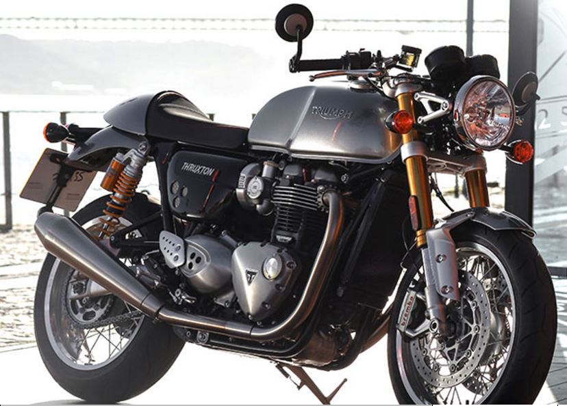 UKTriumph's tweet photo. 'Heritage done right'. Check out @BikeEXIF's review of the #T120 &amp; #ThruxtonR https://t.co/Fmn3snVTLp #ForTheRide https://t.co/PGKShJMSRj