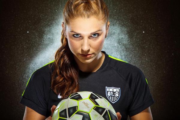 FootballFactly's tweet photo. "Give a man a woman who loves football and he will be happy for a lifetime." - Alex Morgan. https://t.co/LSXeOvlDSQ