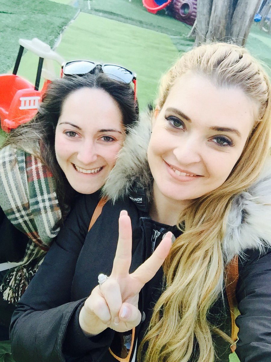 VeronicaRiefolo's tweet photo. Appena arrivata già catapultata al parco giochi 😂 @bianchidec https://t.co/XOcwRg5pep