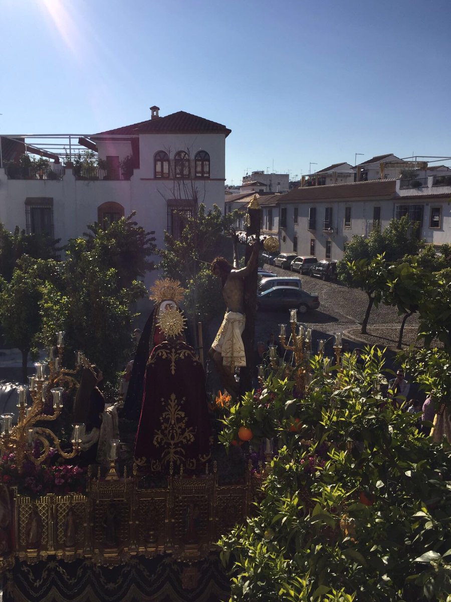 Josefernandezva's tweet photo. El esparraguero pasando por calle abejar @CirineoCordoba https://t.co/MWjEjFEYII