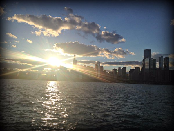 hduiha5886's tweet photo. #TBT Feeling yachty with @OdysseyChicago => https://t.co/EXcAVNmTj7. Now counting down to #AmericasCup #Chicago! https://t.co/HpyDISKB4W