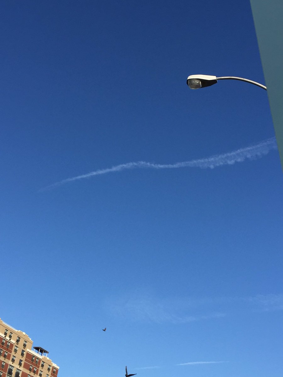 stratusquoshow's tweet photo. 03/24/16 Cloud Sighting 000654: Cloud Ness Monster tail?!?!!! ๐๐๐ป๐ฑ #CloudsOfNYC #CloudNess #Clouds #Cloudwatching https://t.co/vN4vEC23Ox