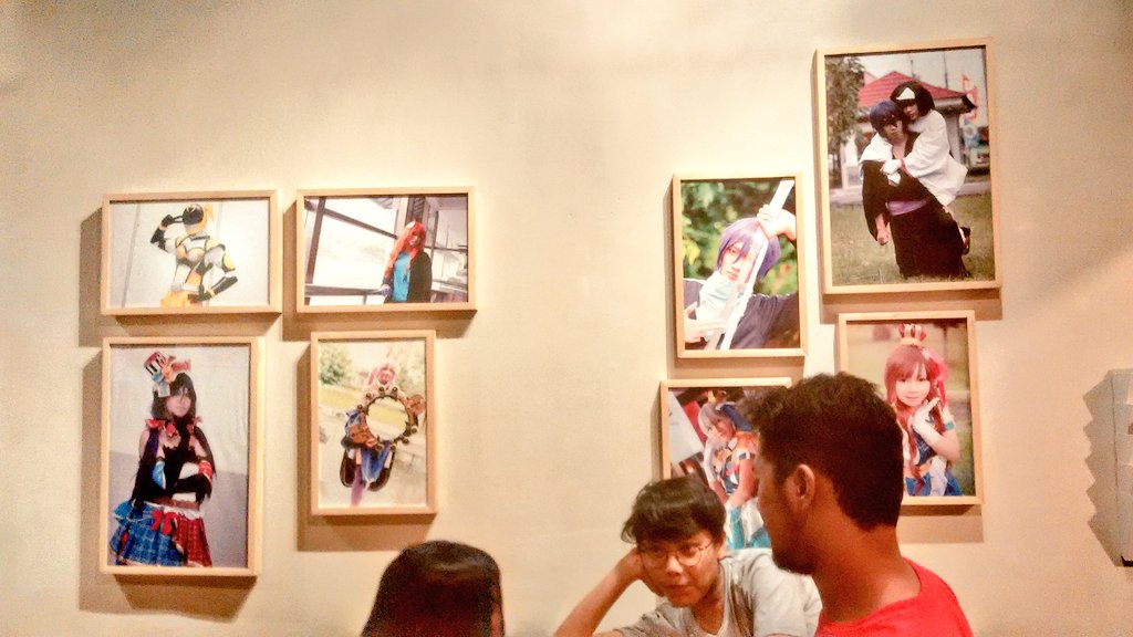 eldessonyoga's tweet photo. Come to Awor Gallery Cafe (Ruko Yap Square), we have a cosplay photography exhibition in here until saturday. https://t.co/mjyNJSec2Z