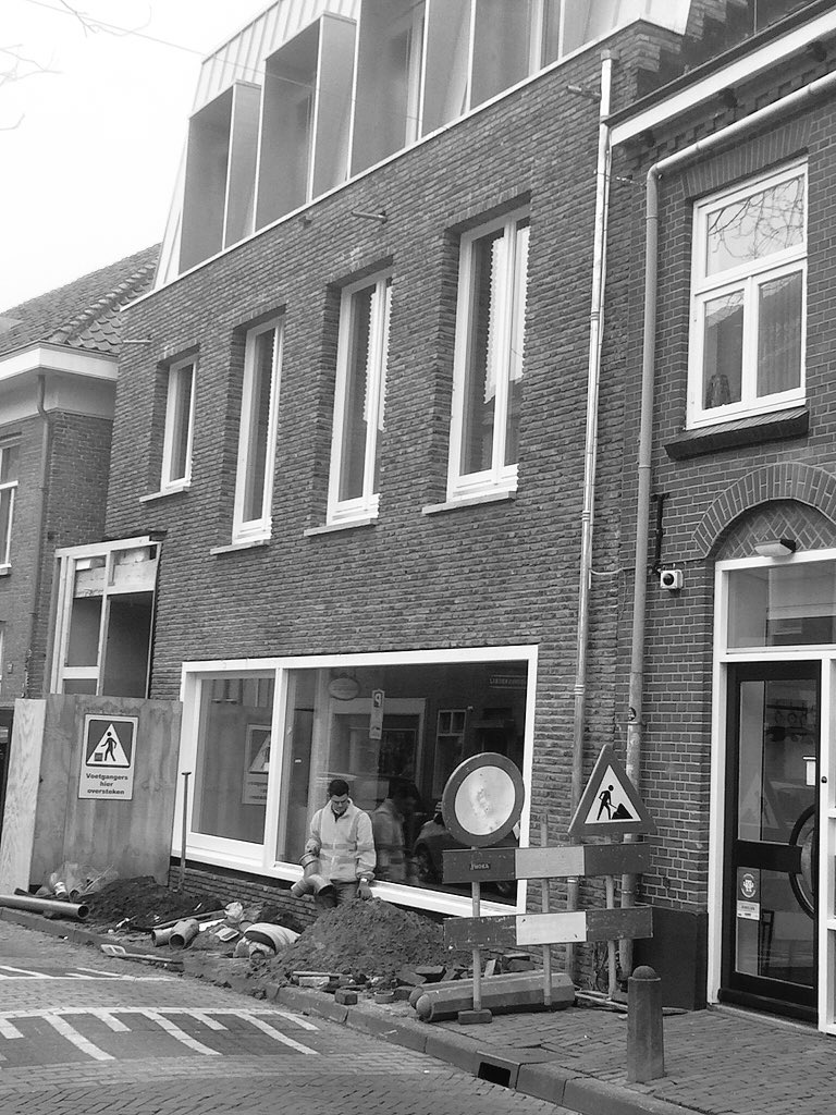 Nieuwe ontwikkelingen in de #bergstraat. Pand is bijna klaar. Het #bergenpad ook op het #Fens terrein.