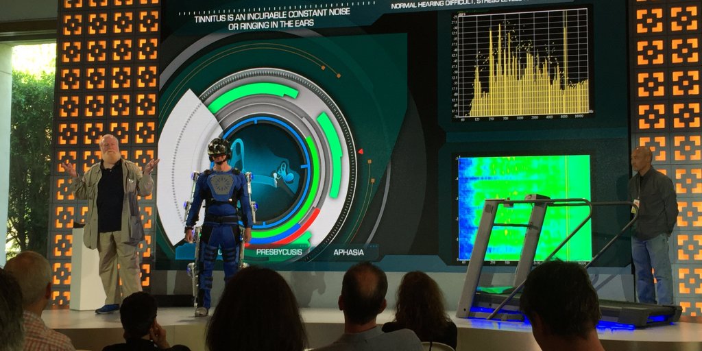 insidertechbiz's tweet photo. Photos of Amazon's invitation-only conference, where Jeff Bezos showed up in a robotic suit https://t.co/i5vjV7Zglt https://t.co/WgUzeWiumz