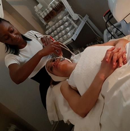 Social media fitness star <a href="/angelacrickmore/">Angela Crickmore</a> gets a #CACI #facialworkout with <a href="/ChelseeLewis/">CHELSEÉ</a> <a href="/NickyClarkeUK/">Nicky Clarke UK</a>