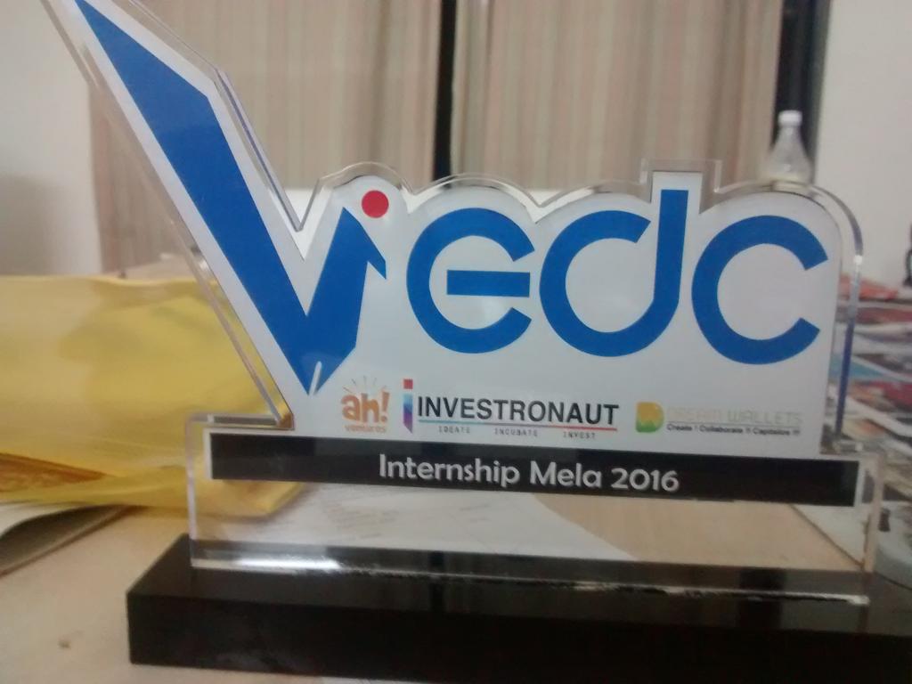 fvillaindia's tweet photo. Team #Fvilla stood Runnerup @ Pune's largest #startup pitching competition by @ahventures @Investronaut1 @VITEDC https://t.co/w4tTVg5CBj