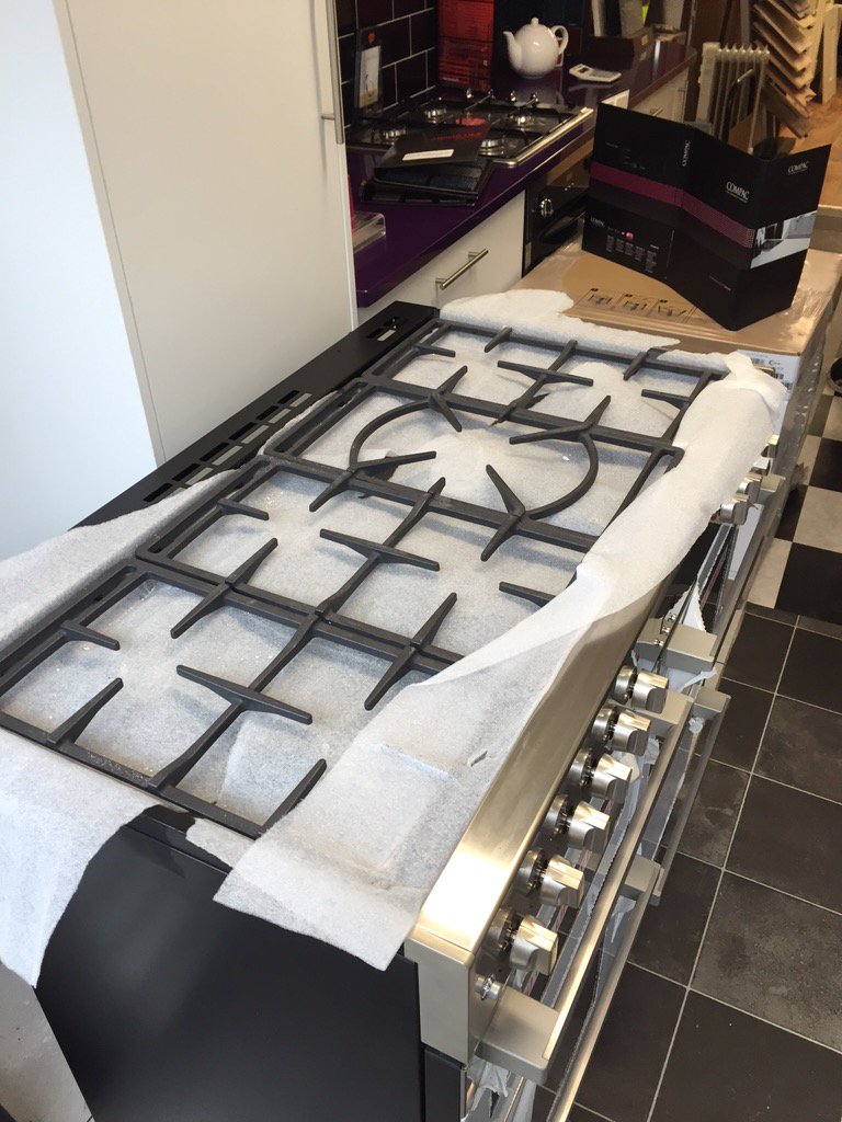 MagnaKitchens's tweet photo. #forsale new belling #rangecooker 100cm wide £600 will deliver locally  #colwynbay #conwy #northwales https://t.co/feFGJXqJfz