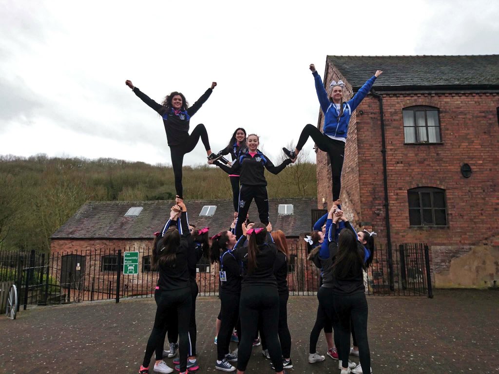 QUBKnights's tweet photo. Stunting at the @YHACoalport #BCANationals https://t.co/NlYnXvSnH0