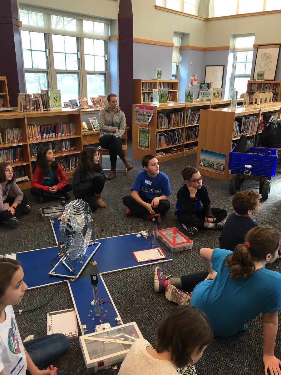 mizconnor's tweet photo. #MoSBoston Windmill Engineering #Rm212 https://t.co/hFSvgtn8Mz
