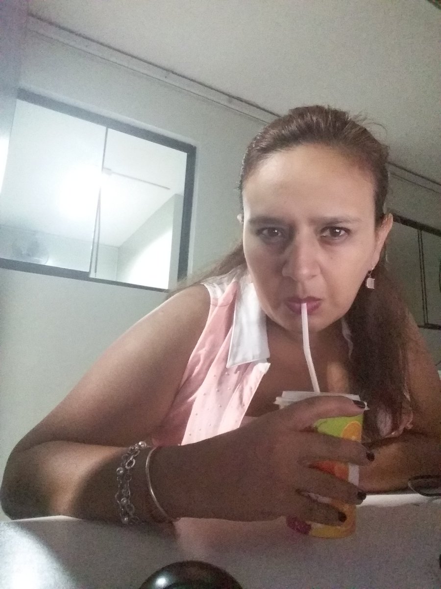 celestpolanco's tweet photo. Buenos dias... 
Me amo a mi misma y soy feliz xk tengo un dia mas de vida #graciaspadrextantoamor https://t.co/VpSSNOg2we