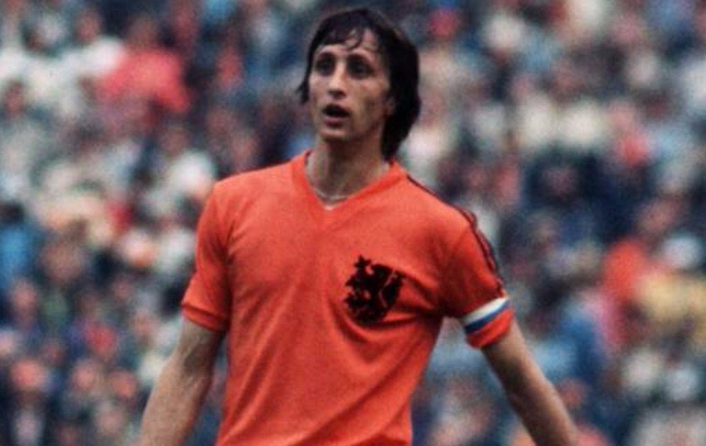 FBaresi's tweet image. Che giorni tristi, oggi ancora di più ci ha lasciato un grandissimo e leggenda del calcio @JohanCruyff RIP