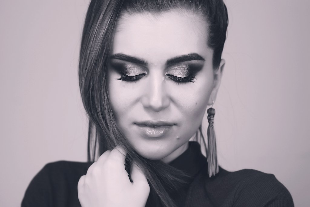 roxana_andreea's tweet photo. NEW BLOG POST: https://t.co/3O8v0EOa4Z
#makeup #mua #springtrend @beautyblogs @MACcosmetics @BenefitBeauty #makeup https://t.co/4vZ6eNIALY