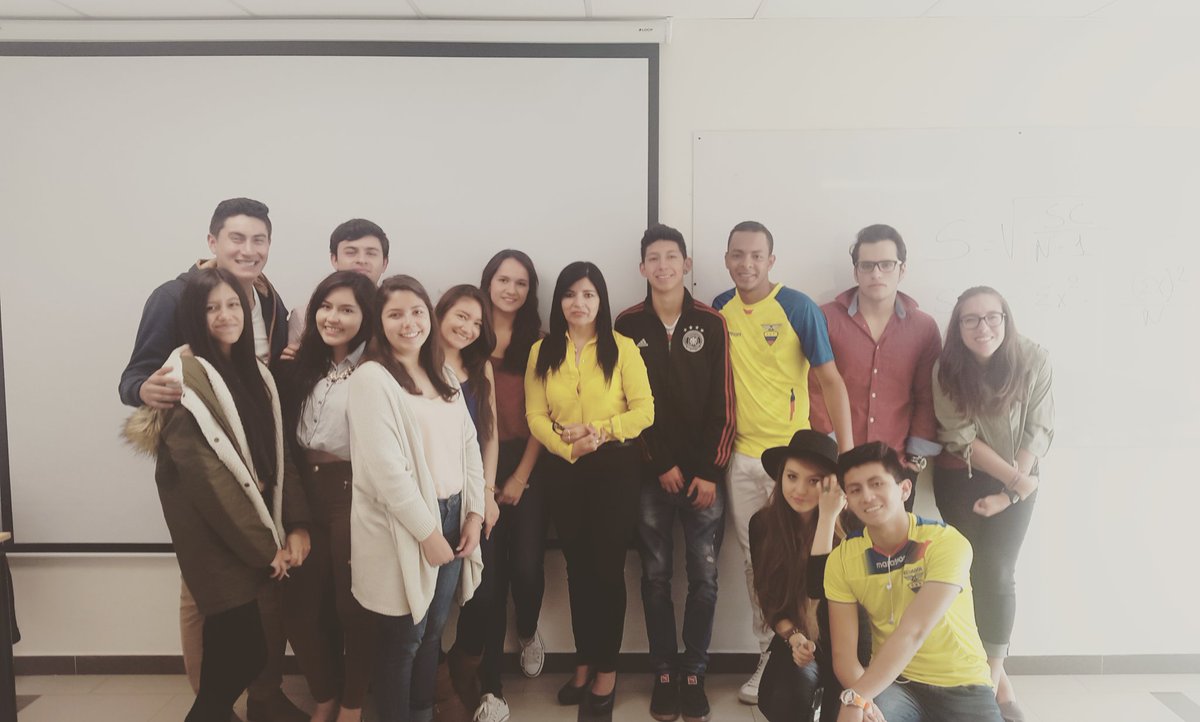 pattyhidal's tweet photo. #creativos #publicidad #amoloquehago @UDLAQuito https://t.co/7H0bgTf1wV