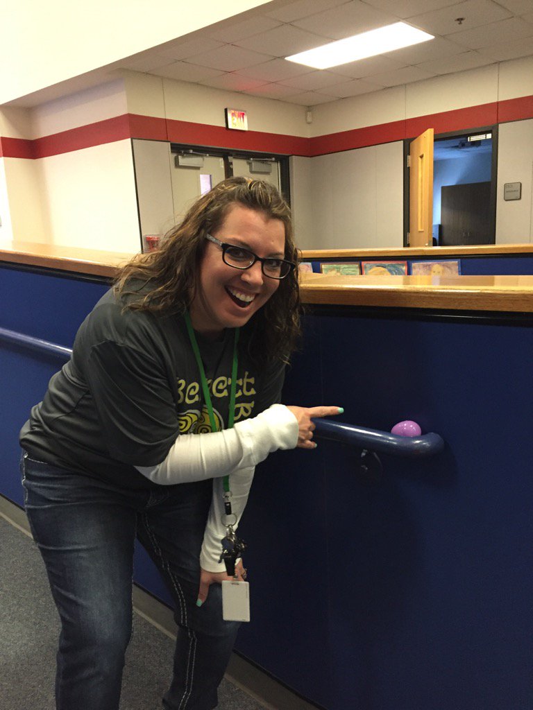 Woo hoo got an egg <a href="/AmyHolderman/">Amy Holderman</a> <a href="/RachelConstant/">R Constant</a>