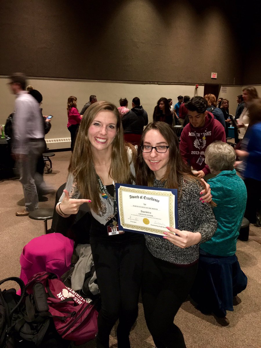ProfesoraPedey's tweet photo. ¡FELICIDADES a Cheyenne, mi estudiante genial del mes! #orgullomorton #mortonpride https://t.co/JnxJbcUemX