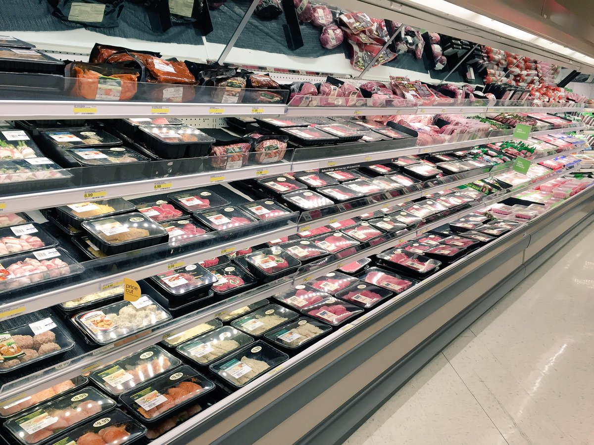 JessicaM_Target's tweet image. Great fresh meat instocks getting ready for Easter weekend #2335 #KillingItFillingIt @Maurice_Jones_1