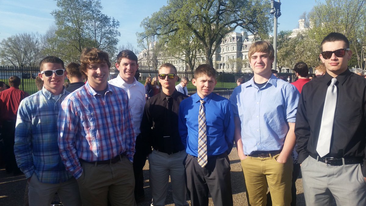 tholt2817's tweet photo. #bhsmatters The Whitehouse. https://t.co/5hO8bvJS3G
